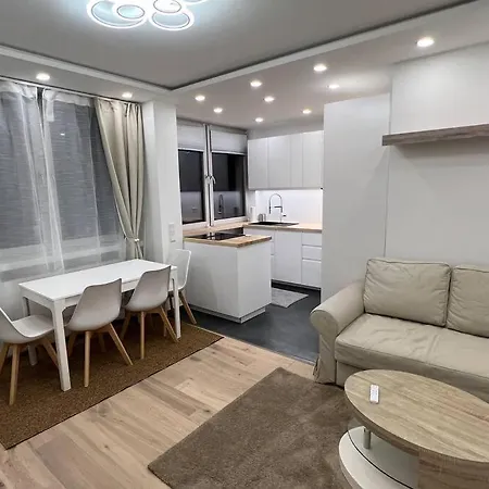 Lovely Flat Relax Near Center شقة *