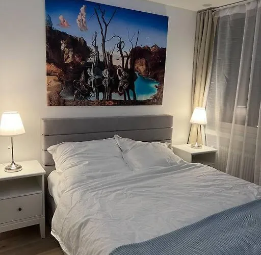 Lovely Flat Relax Near Center شقة *